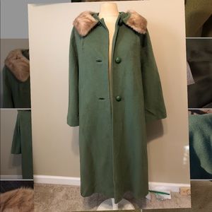 Vintage green pea coat 100% cashmere fur collar